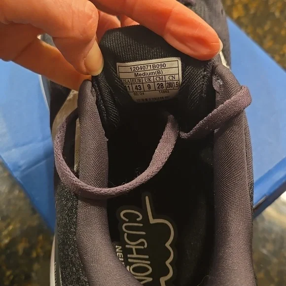 Brooks Ghost 16 Women Size 11 Medium B BNIB - Picture 7 of 8